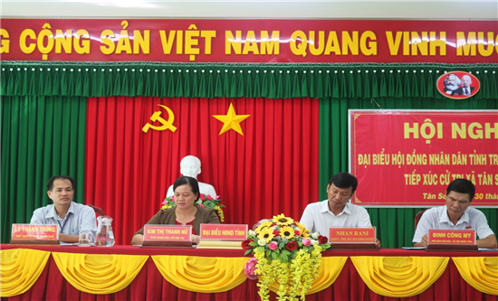 Đại biểu HĐND tỉnh khóa IX: Tiếp xúc cử tri xã Tân Sơn